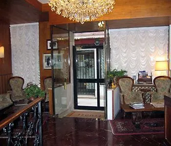 Hotel Tivoli Venice 2*,